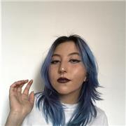 Niñera que puede realizar diferentes actividades educativas y recreacionales